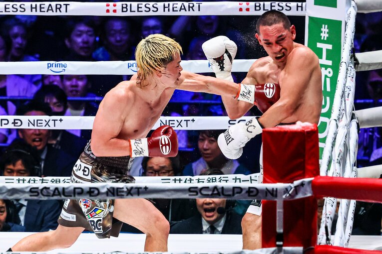 エストラーダの顔面を打ち抜いた強烈な左ストレート　©Susumu Nagao