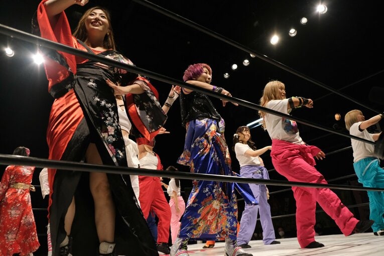 アクトレスガールズ大会の恒例となっているオープニングダンス　©Norihiro Hashimoto