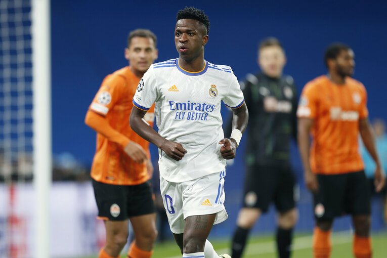 レアルの18歳日本人・中井卓大が「写真撮ってよー！」 無邪気さと表裏一体な《CLを含めた超シビアな競争》の舞台ウラ(29)