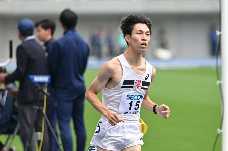 2部5000mでは箱根常連校の選手がひしめく中で唯一の国立大勢として力走　©Takashi Shimizu