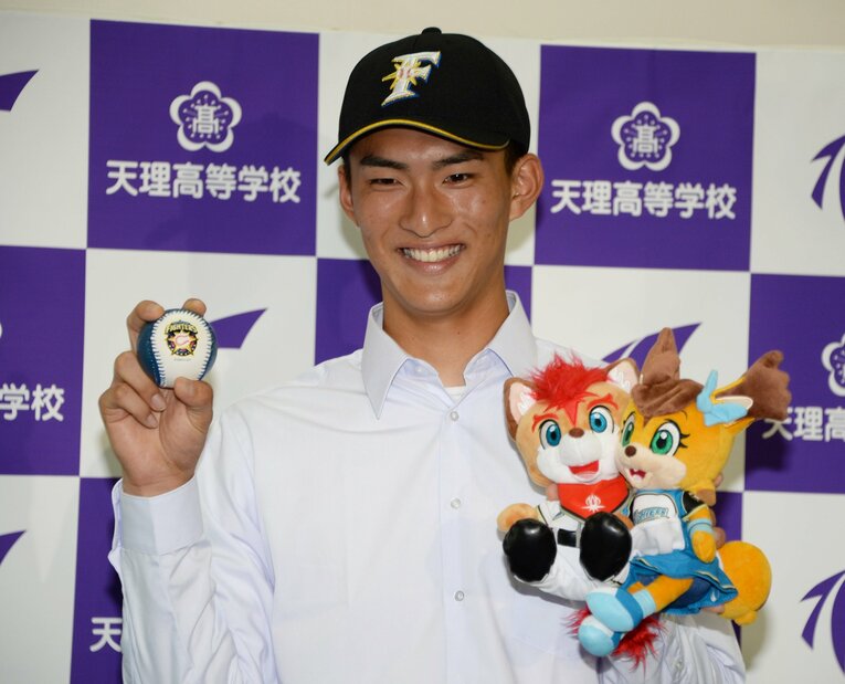 日本ハムが一本釣りで指名した達孝太（天理）　©Sankei Shimbun