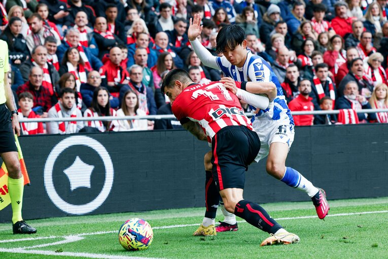 「クボには開幕前から…今はそれ以上の期待だ」MVP→徹底マークで不発も久保建英21歳“バスクダービー両軍サポの熱視線”をカメラマンは見た(65)