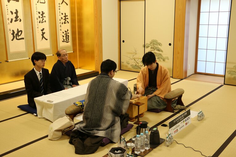 王将戦第7局の様子（写真は右に続きます）　©Shintaro Okawa