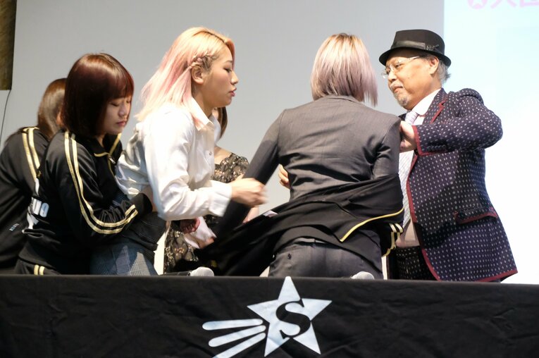 スターダム・ジュリアが語る“危険論”への本音とプロレス観「見る人は気にせず。ただ、どこかでストップをかけないと」《特別グラビア》(67)