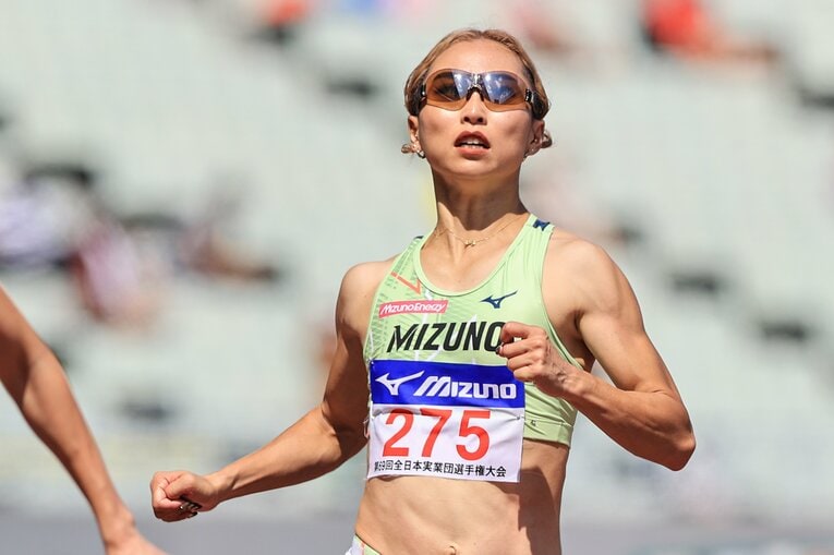 現役時代はド派手な金髪やサイドを刈り上げたツーブロックなど、ビジュアル面でも注目を集めた和田麻希さん　©AFLO