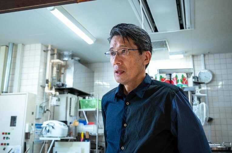 桜戦士の胃袋を支える西シェフ ／ photograph by Takuya Sugiyama