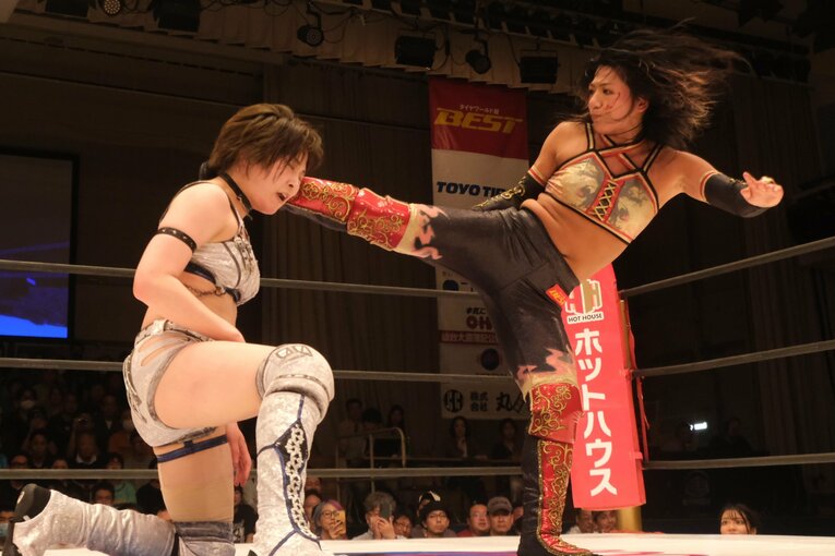 「見栄えなんて関係ない」人気女子レスラー・安納サオリが見せた“底知れないタフさ”…岩田美香戦前、母親に告げられた「勝つまで帰ってくるな」(44)