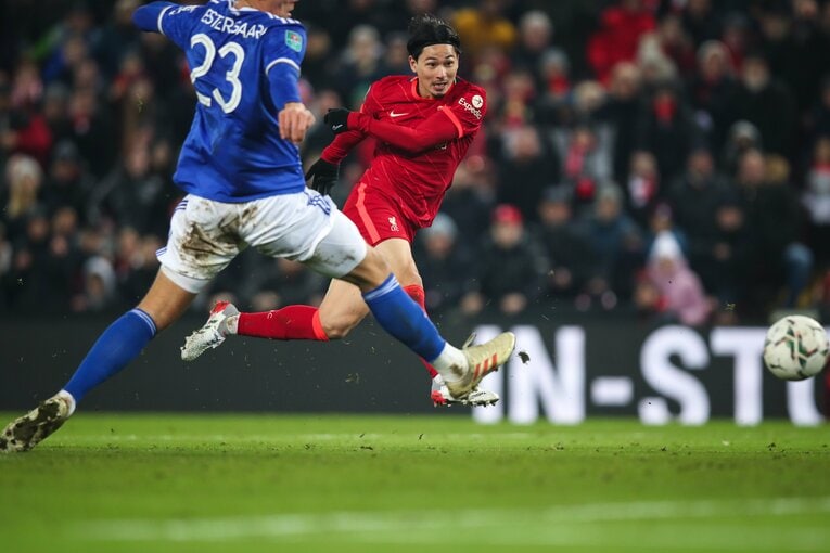 南野の劇的なボレー弾　©Getty Images