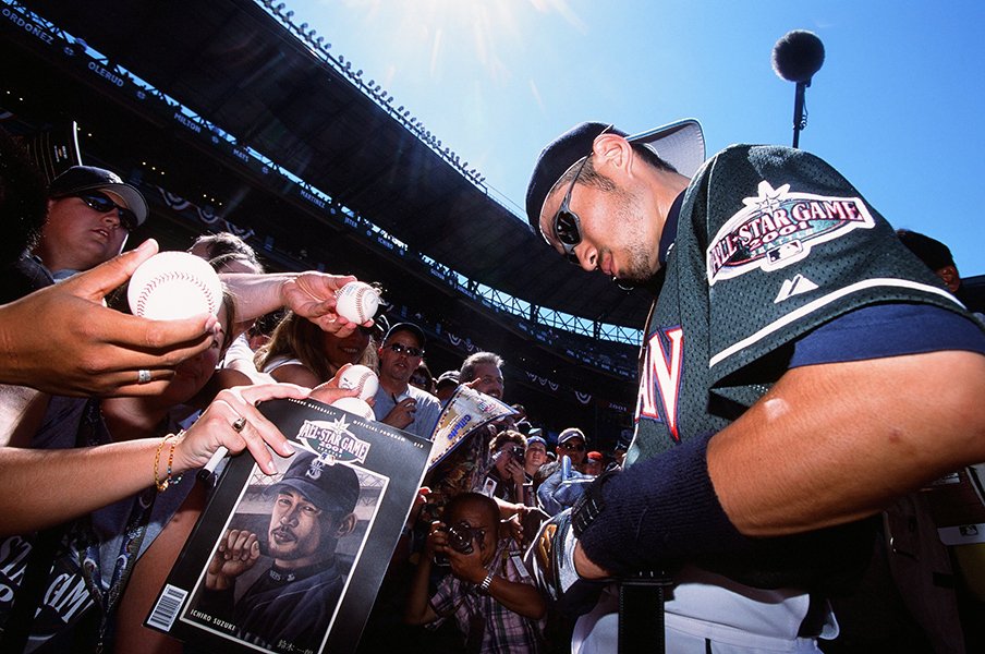 最多得票のイチローさえも脇役に。カル・リプケンJr.、最後の球宴。<Number Web> photograph by Getty Images