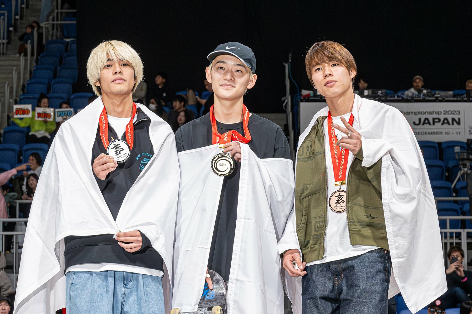 2023年12月有明世界選手権では3位。優勝の白井空良、2位の根附海龍と　©︎Yoshio Yoshida／World Skate