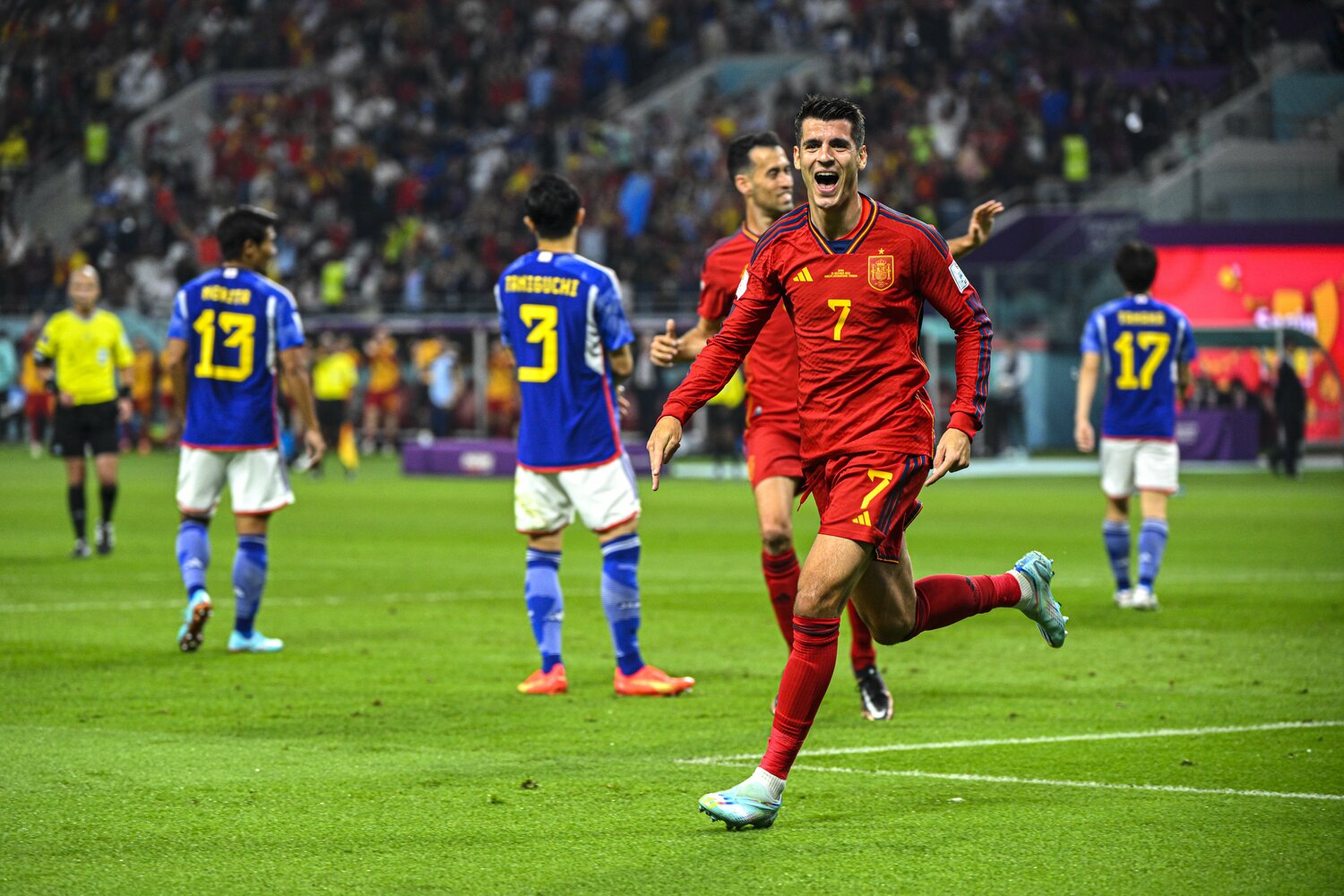 ヘディングで先制ゴールを決めたモラタの交代は、日本にとって幸いしたとトルシエは言った　©Takuya Sugiyama/JMPA