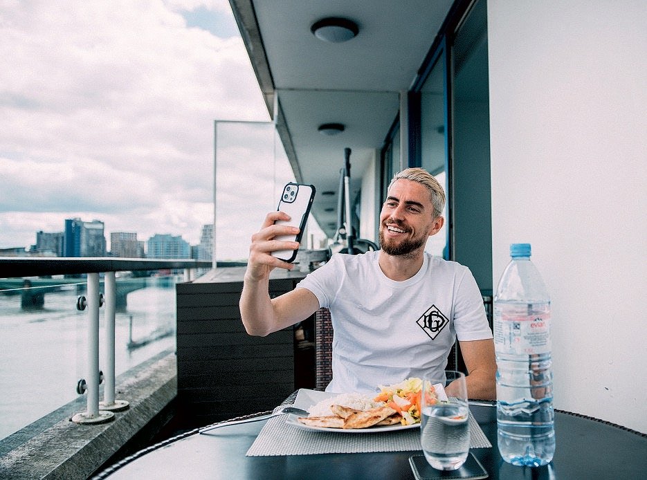 既婚者で子どももいるジョルジーニョだが、浮き名を流すこともたびたびある