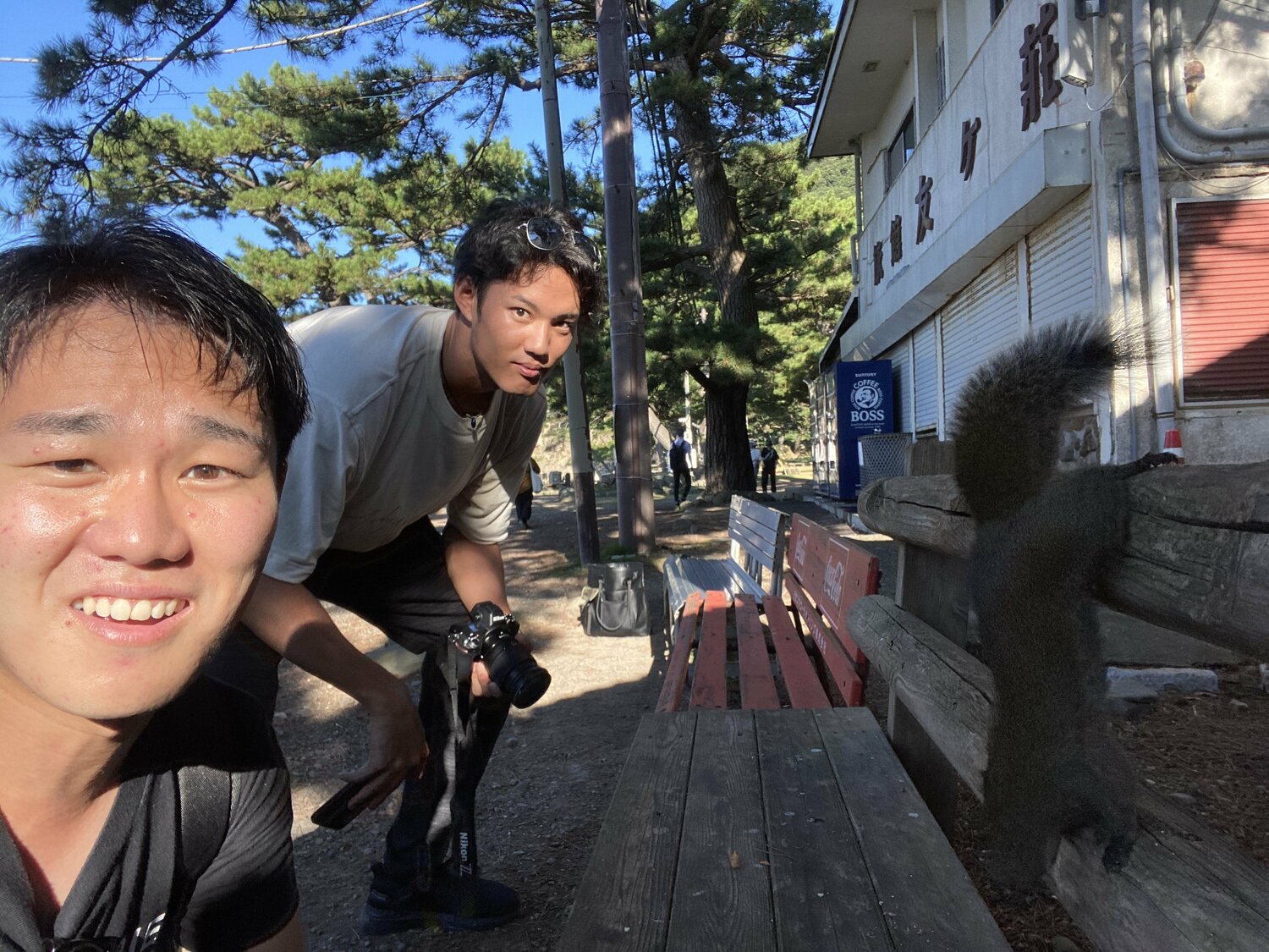 和歌山へ一緒にお出かけも。藤浪は相棒のカメラを持ちながらオフの時間を過ごした　写真は服部アナ提供