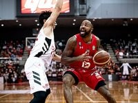 伝説的プレイヤーが告白した壮絶なる過去。～NBAの象徴ウェストの自伝