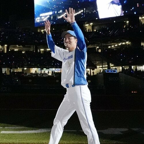 日本ハム トレーニングトップ上下セット うす