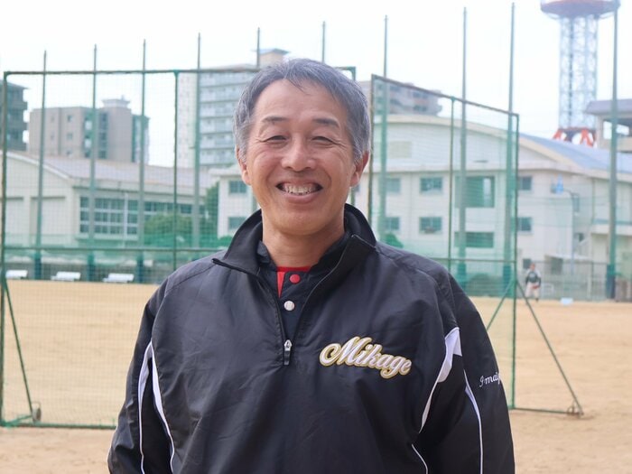 「練習中に土の中からフクロウが…」サッカー大国ブラジルで野球の指導? 兵庫の《県立進学校野球部》監督が注目される“異色の経歴”<Number Web> photograph by Fumi Sawai