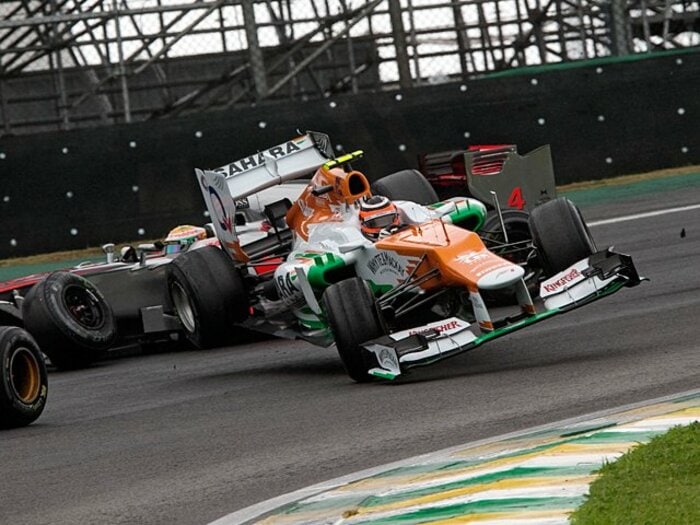 F1界のプロフェッショナリズムとは？ヒュルケンベルグと可夢偉の有終。＜Number Web＞ photograph by AFLO