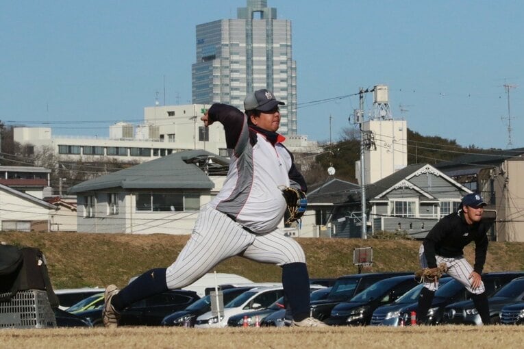 【連続写真】現在30歳に。少年野球「用賀ベアーズ」でコーチを務める