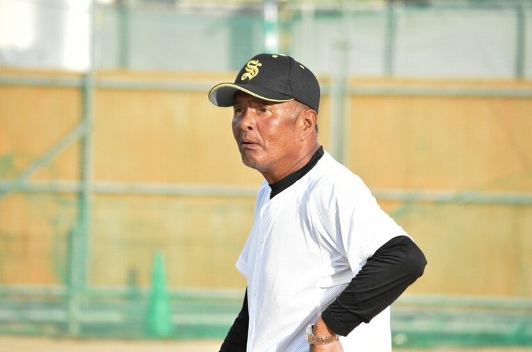 早稲田大学野球部監督を経て、崇徳野球部も率いた應武篤良前監督（2018年撮影） ／ photograph by Kota Inoue