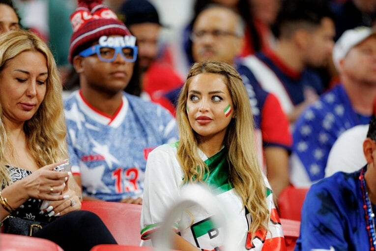 カタールW杯の女性サポーター　©Kiichi Matsumoto/JMPA