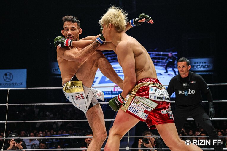 鈴木千裕vs.クレベル・コイケ　©RIZIN FF