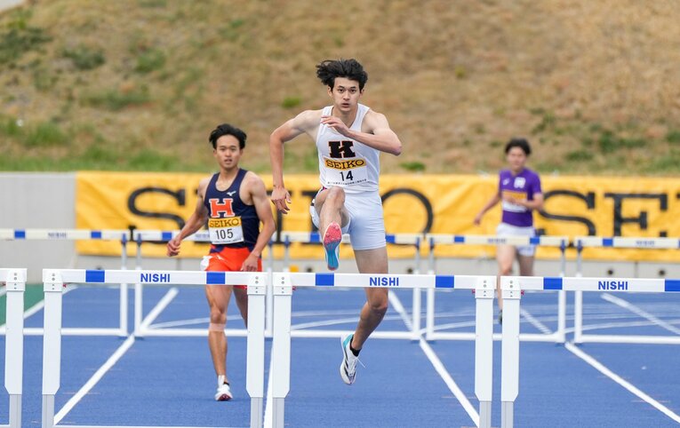 今季初戦の東京六大学対校では400ｍハードルで圧勝　©Satoshi Wada