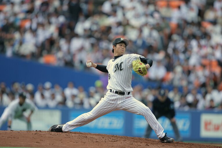 爽やかなその笑顔の陰に、人知れず悩み努力を重ねた日々があった　©Chiba Lotte Marines　