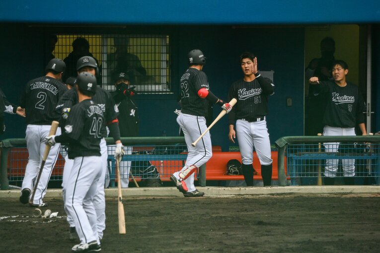 山口航希（51番）、安田尚憲（5番）　©︎Nanae Suzuki