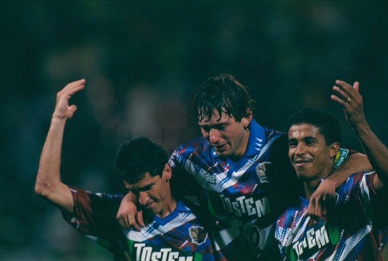 鹿島時代のジョルジーニョ。レオナルド、サントスと　©Sports Graphic Number