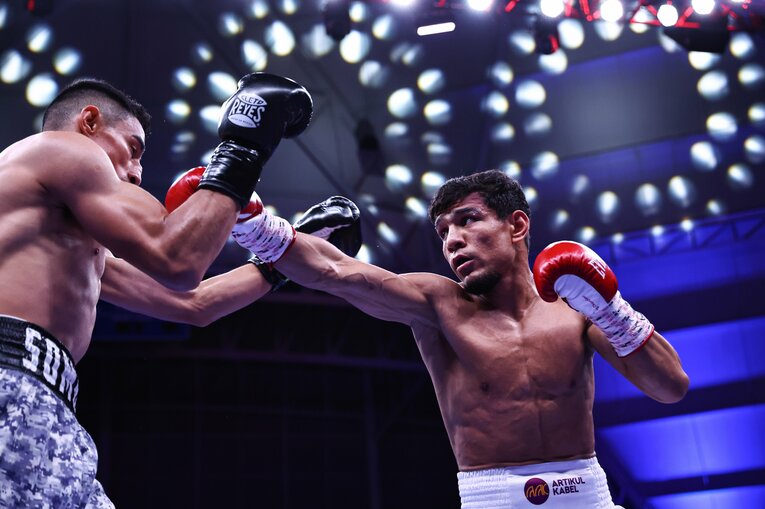 ムロジョン・アフマダリエフ（2025年5月、ルイス・カスティージョ戦）©︎Getty Images