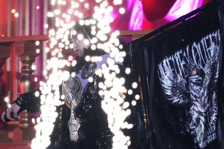 入場する上谷沙弥。1月4日、東京ドーム　©Masashi Hara