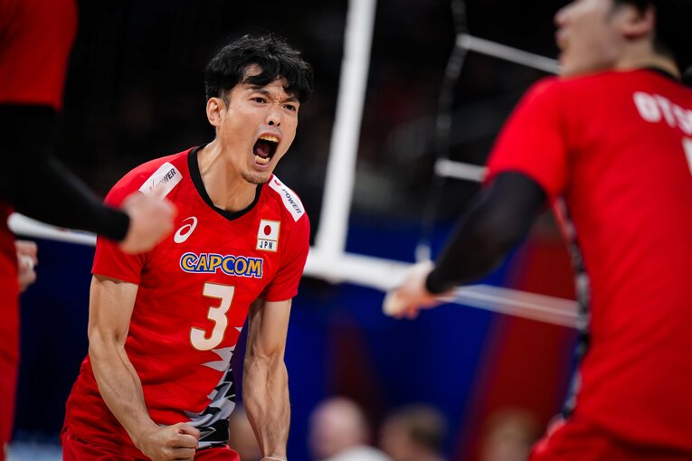 深津旭弘（VNLオランダ戦）　©︎Volleyball World