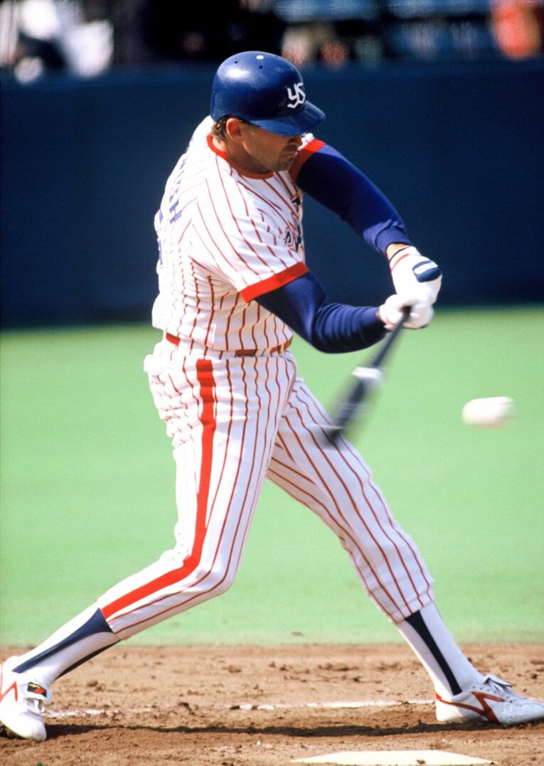 89年に、42本塁打で、来日1年目にして本塁打王に輝いたパリッシュ。やはり1年限りで退団し、翌年は阪神へ　©BUNGEISHUNJU