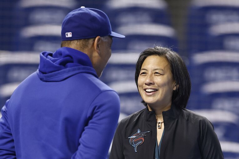 2021年からマーリンズのGMを務めるキム・アング。北米の男子プロスポーツリーグ初の女性の最高責任者にして、アジア系女性の希望の星でもある