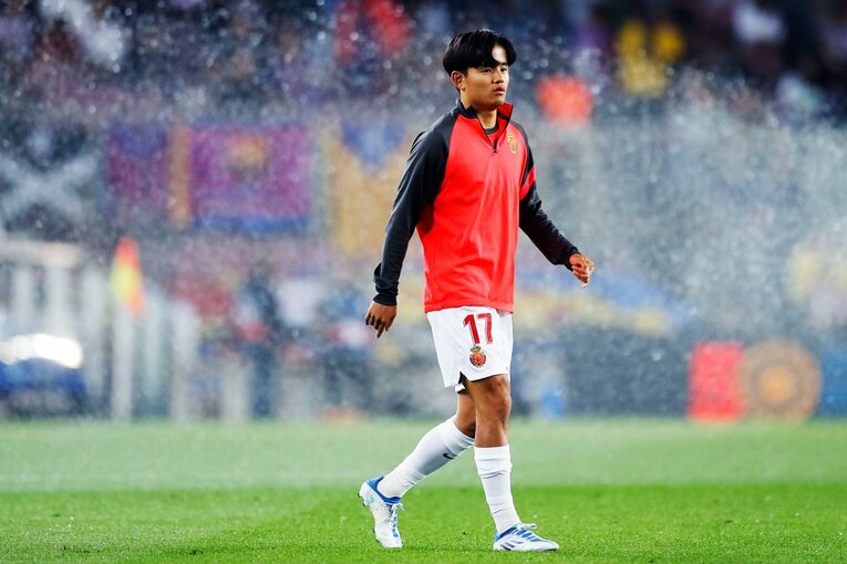 久保建英は「バルサ下部組織の旧友」と何を話したのだろうか… カンプノウで撮った才能の一端と敗戦の悔しさ〈撮影者の視点〉(18)