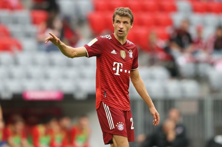決して技術は高くなく、メッシやＣ・ロナウドのような華やかさもないものの、ミュラーはバイエルンの象徴として輝きを放ち続けている ／ photograph by Getty Images