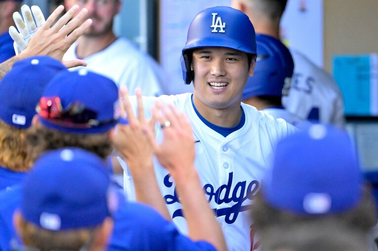 現地7月21日、144m特大ホームランを放った大谷翔平。じつはその直前に“12分間”、ベンチから姿を消していた ／ photograph by Getty Images