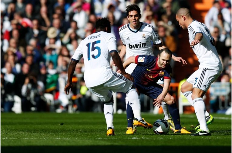 《メッシとロナウド不在の寂しさ》カメラマンが見たクラシコの新風景　17歳ガビや仲良しバルサ＆レアルサポ、殊勲ビニシウスへの“罵倒”(48)