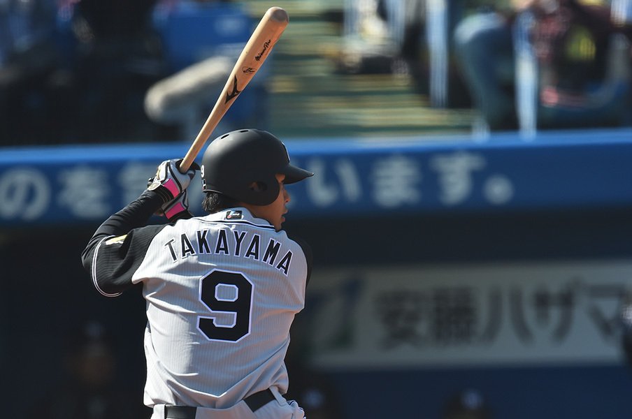 プチ鹿島、4月のスポーツ新聞時評。阪神高山、DeNA今永、そして熊本地震。<Number Web> photograph by Hideki Sugiyama