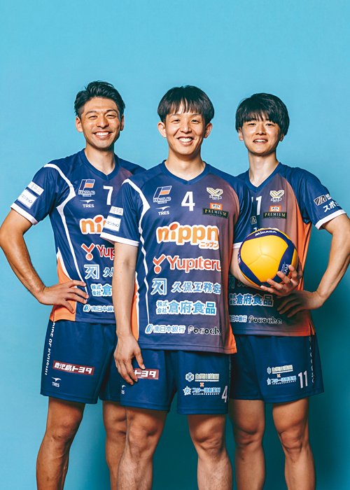 （左から）峯村雄大「地域に根差すチームで戦えて本当に幸せ」／ 長友優磨「てっぺんに立つ、そんな景色を見てみたい」／ 迫田郭志「子どもたちに勇気や希望を与えたい」