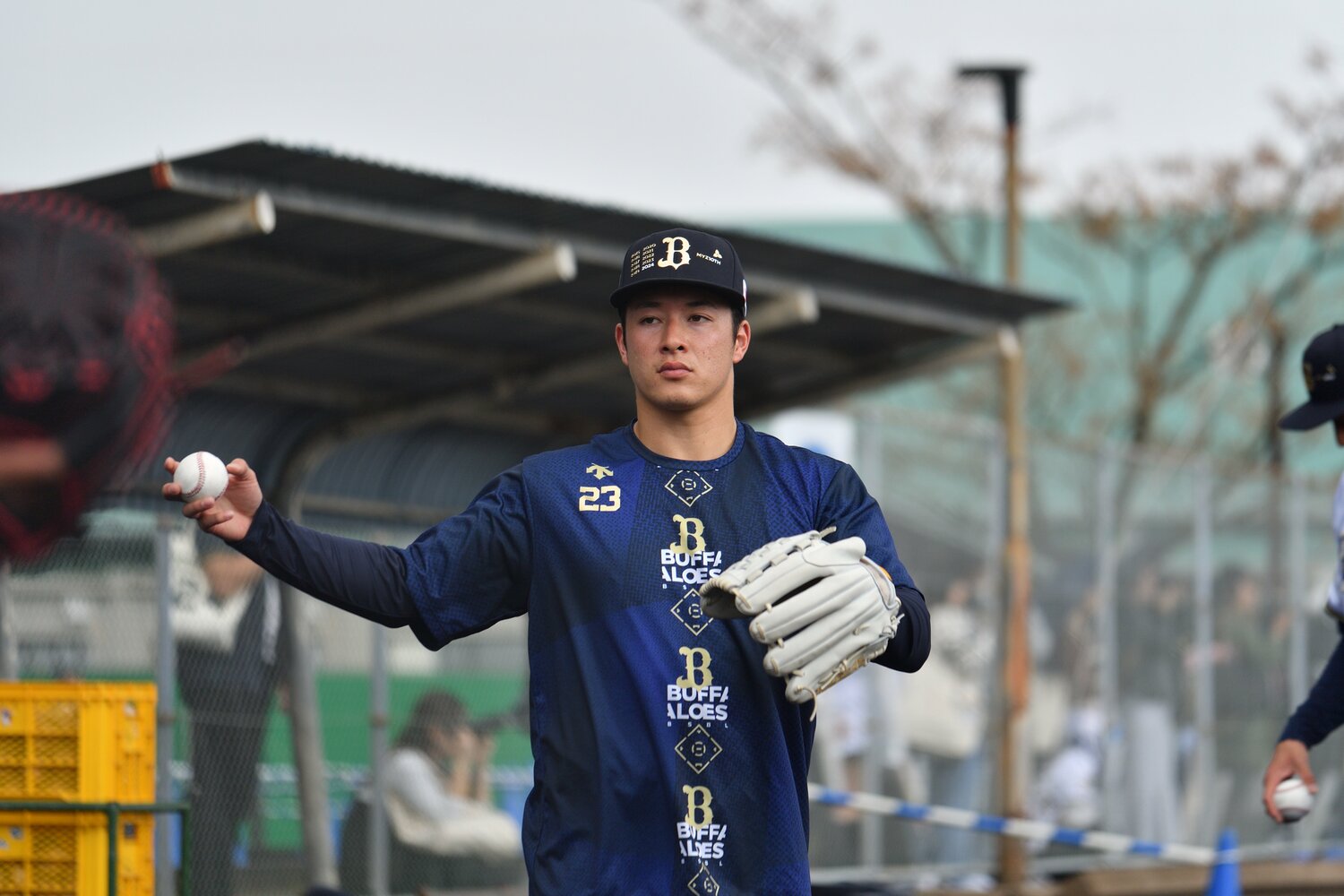 キャッチボールからしっかりと体重移動やバランスを意識しながら投げている　©︎Hideki Sugiyama