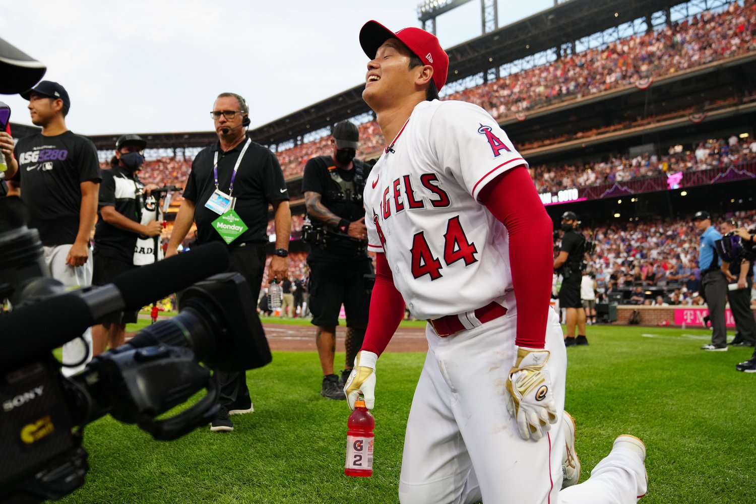 2021年のホームランダービーで珍しく疲れた表情を見せた大谷 (C)Getty Images