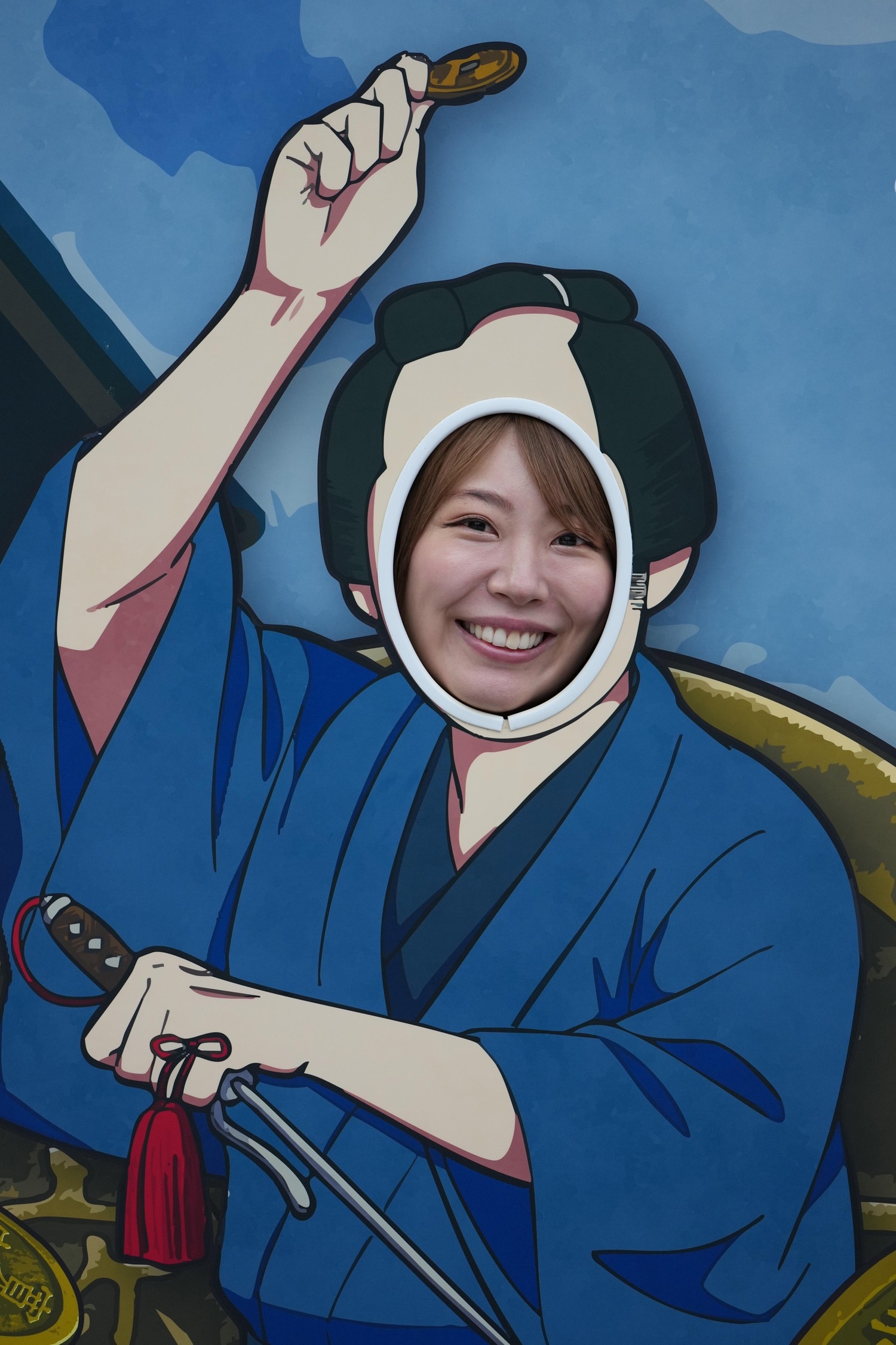 「貴婦人ポーズみたい」と『銭形平次』になる桜井麻衣。『水戸黄門』は好きだったという　©Essei Hara