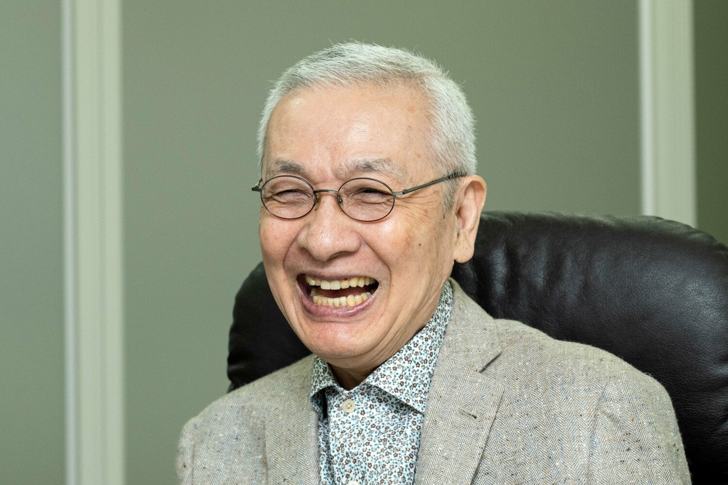 『ザ・ベストテン』（TBS系）『ニュースステーション』（テレビ朝日系）などで活躍した久米宏さん（2024年撮影） ©Takashi Shimizu