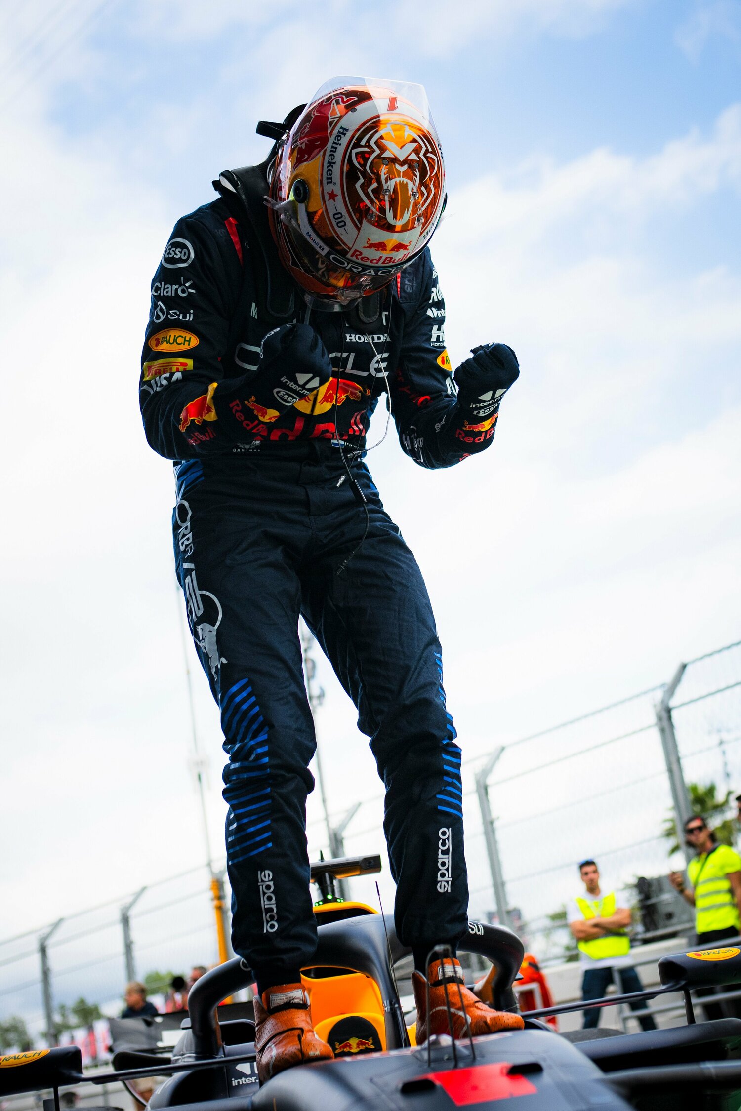 スペインGPで勝利し、喜びを露わにするフェルスタッペン ©Getty Images / Red Bull Content Pool