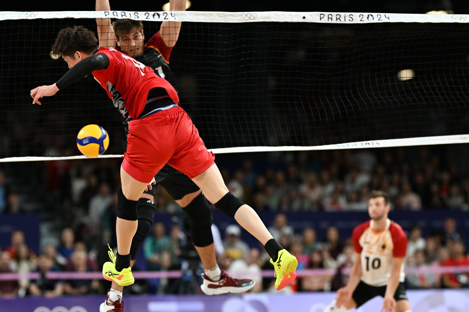 ドイツ代表のブロックに苦戦した日本代表。この日の被ブロックは18本だった　©︎Naoya Sanuki/JMPA