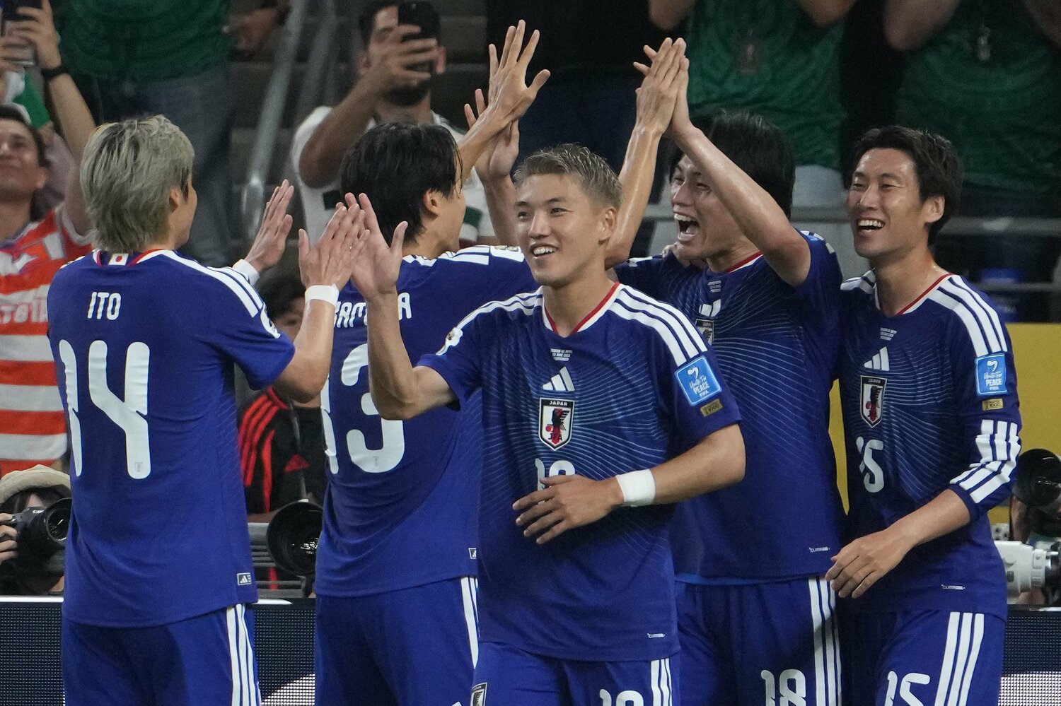 チュニジアから4得点を奪った日本の攻撃陣　©Masashi Hara