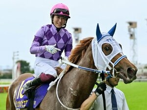今村聖奈22歳“ジュウリョクピエロへの信頼”が生んだオークス制覇の神騎乗…「女子は風紀を乱す」“日本で最初の女性騎手から90年”歴史が動いた瞬間