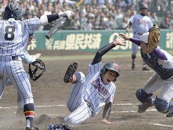 生涯賃金を部員に考えさせる野球部。沖縄・美里工の一風変わった文武両道。＜Number Web＞ photograph by Kyodo News