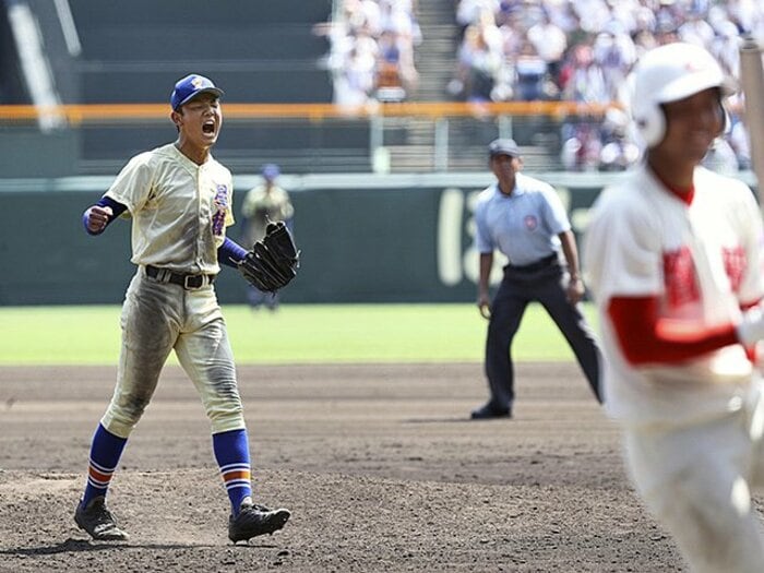 スポーツ紙で見る奥川恭伸の熱投。感動を呼んだ美談の説教と真相。＜Number Web＞ photograph by Kyodo News
